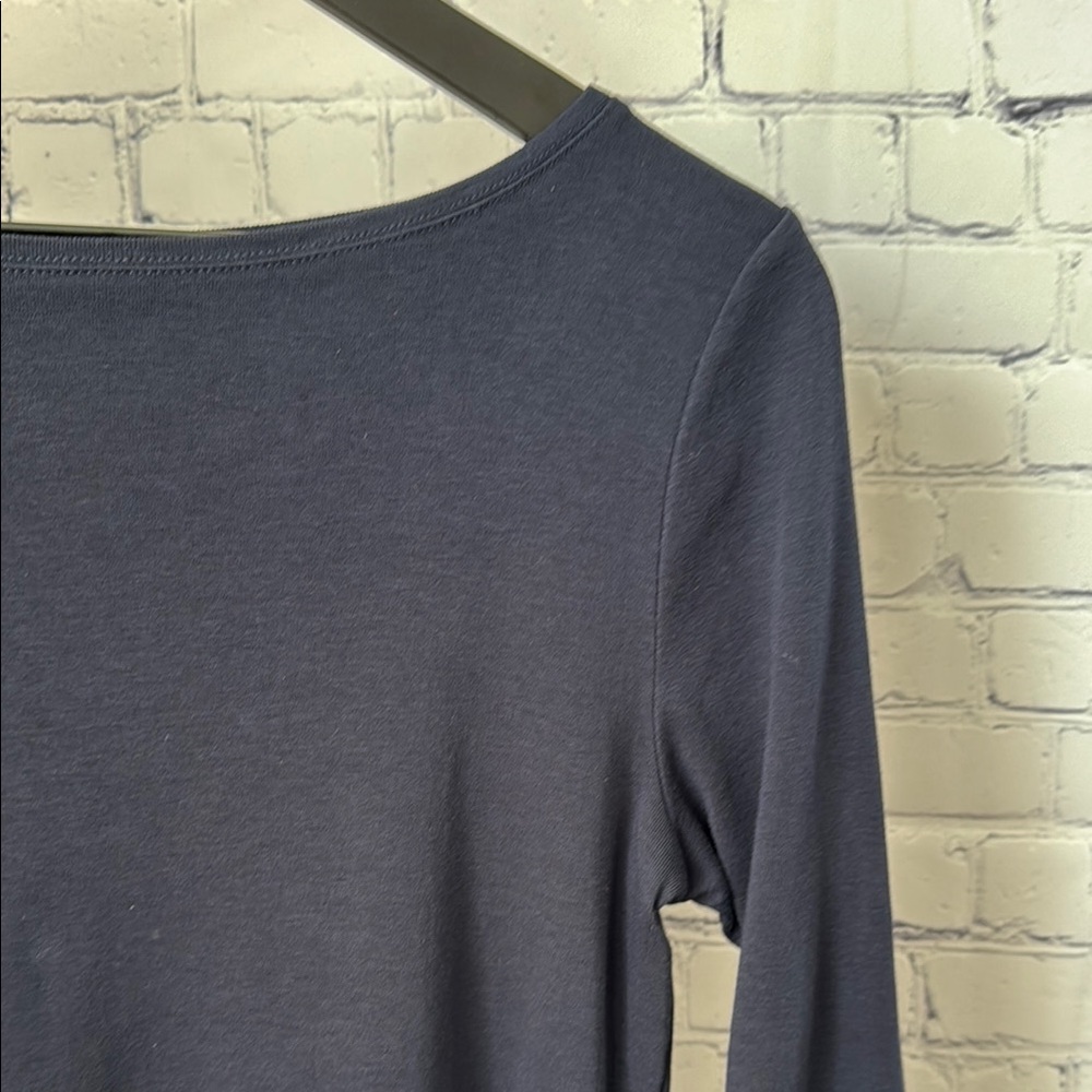 Talbot’s Classic Navy Women's Top M - Picture 2 of 5